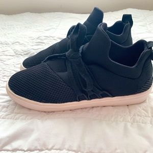 Steve Madden Knit Sneakers